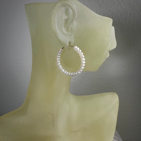 NEW Vintage 14K Gold and Genuine Pearl Hoop Earrings - Picture 1 of 4